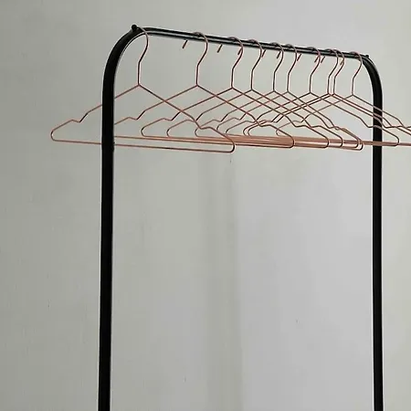 Artsy Flat With Shared Pool Lägenhet