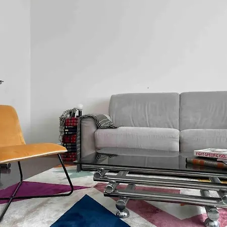Lägenhet Artsy Flat With Shared Pool Milano