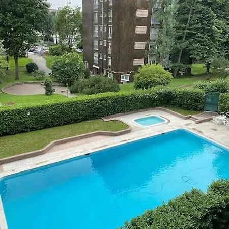 Appartement Artsy Flat With Shared Pool